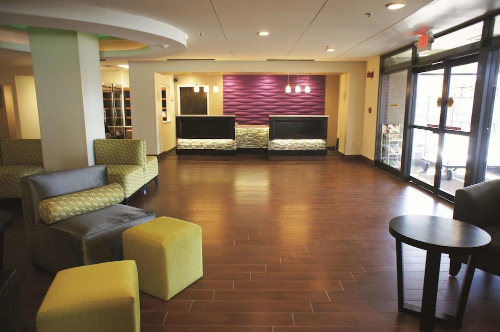 La Quinta By Wyndham Springfield Exterior foto